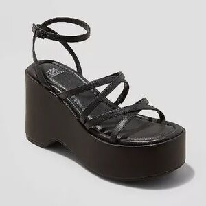 NWOT Wild Fable Platform Shoes